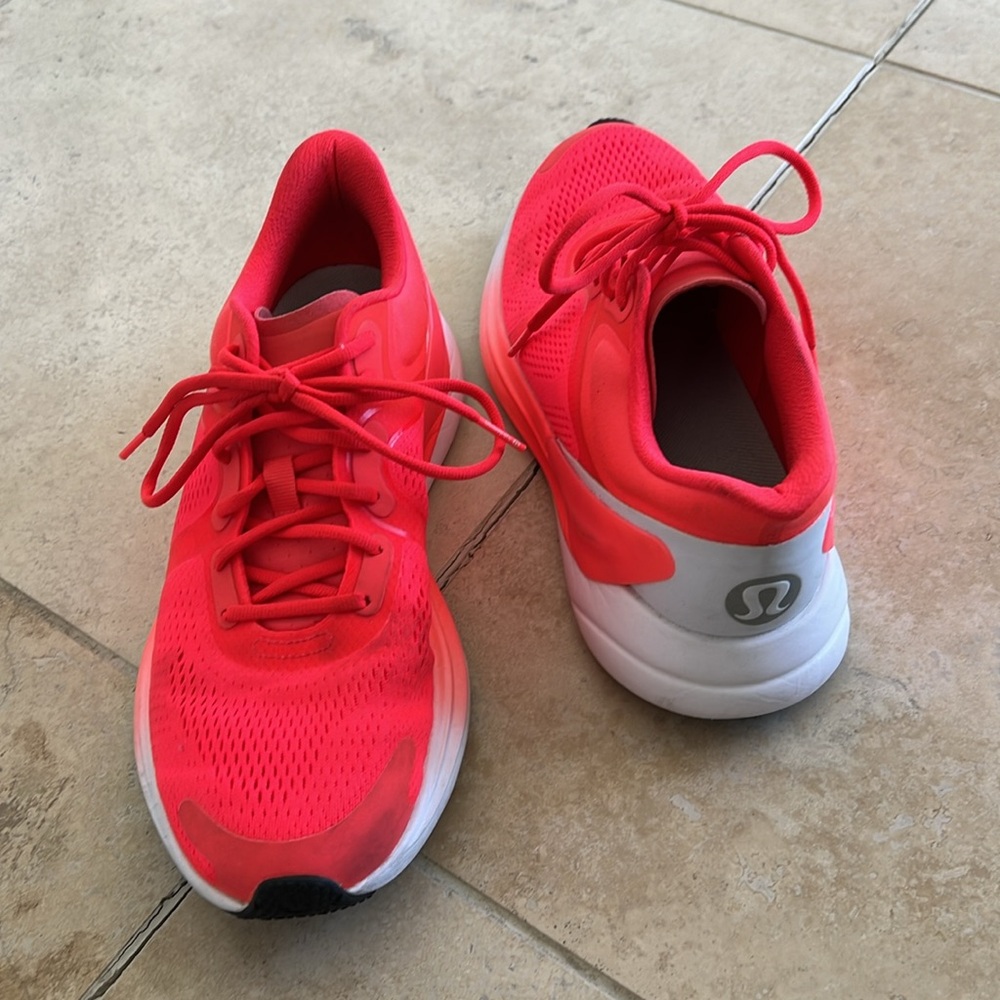 Lululemon sneakers 🥰